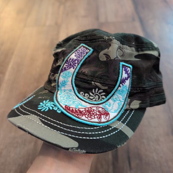 L.O.G.A. Horseshoe Western Cowgirl Cap Hat Camo Y2K - Picture 1 of 6